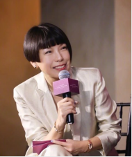 尚女魔頭-VOGUE主編張宇 始終致力于將<em>中國(guó)</em>時(shí)尚推向世界