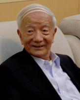 “<em>中國</em>航天巨星”王希季，<em>為</em>開拓和發(fā)展<em>中國</em>空間事業(yè)<em>作出</em><em>巨大貢獻</em>