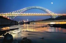 <em>世界</em>大<em>跨</em><em>徑</em><em>拱橋</em>—<em>朝天門</em><em>長江大橋</em>