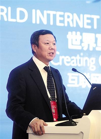 奚國(guó)華呼吁政府出臺(tái)財(cái)稅等政策扶持措施<em>促進(jìn)</em>物聯(lián)網(wǎng)研發(fā)及<em>產(chǎn)業(yè)化</em>應(yīng)用
