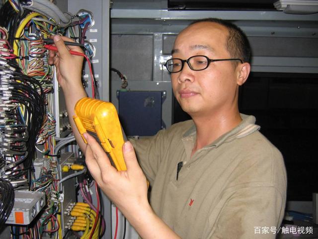 <em>從</em>“<em>門外漢</em>”<em>到</em>“行業(yè)標桿”：張重陽用17年書寫“地鐵工匠”傳奇