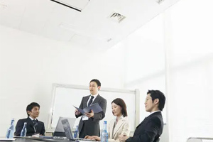 通識(shí)課：《大學(xué)生創(chuàng)新創(chuàng)業(yè)教育（五）》課程思政案例