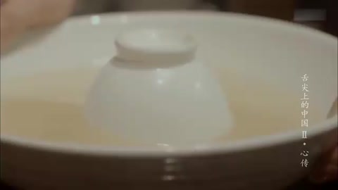 上海本幫菜傳人<em>做</em>“扣三絲”，切絲細如毫發(fā)，刀工<em>讓</em>人<em>心服口服</em>！