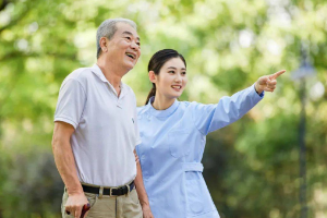 智慧健康養(yǎng)老<em>服務(wù)</em><em>與</em><em>管理</em><em>專業(yè)</em>：《養(yǎng)老<em>護理</em>員—愛老助老，用愛心構(gòu)筑老人健康防線》課程<em>思</em><em>政</em>案例