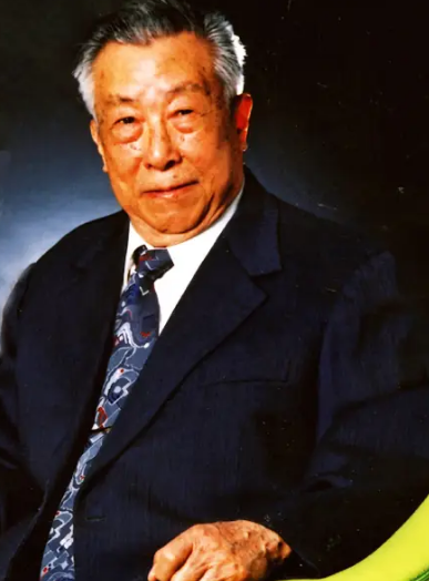 <em>中國(guó)工程院</em><em>院士</em>、植物<em>病理學(xué)</em><em>專(zhuān)家</em>—曾士邁